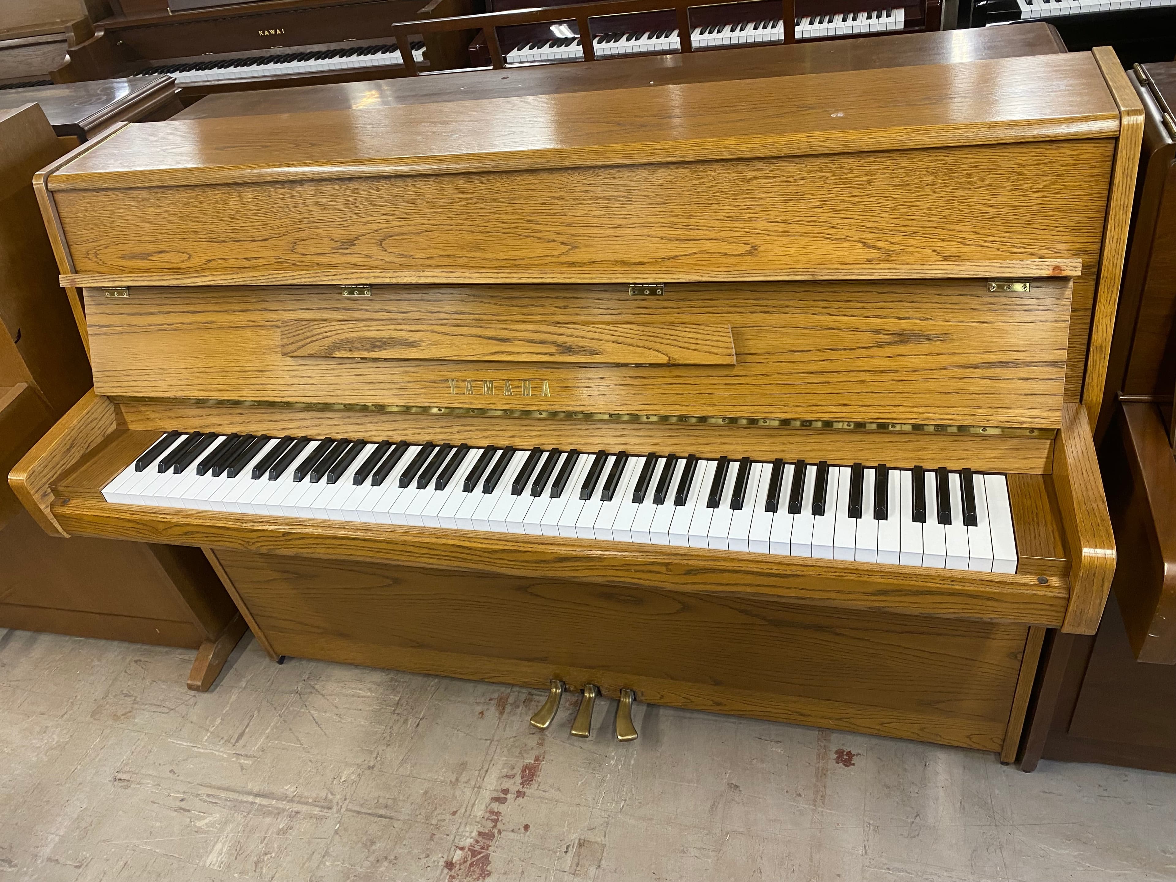 Yamaha M1 Continental Console Piano