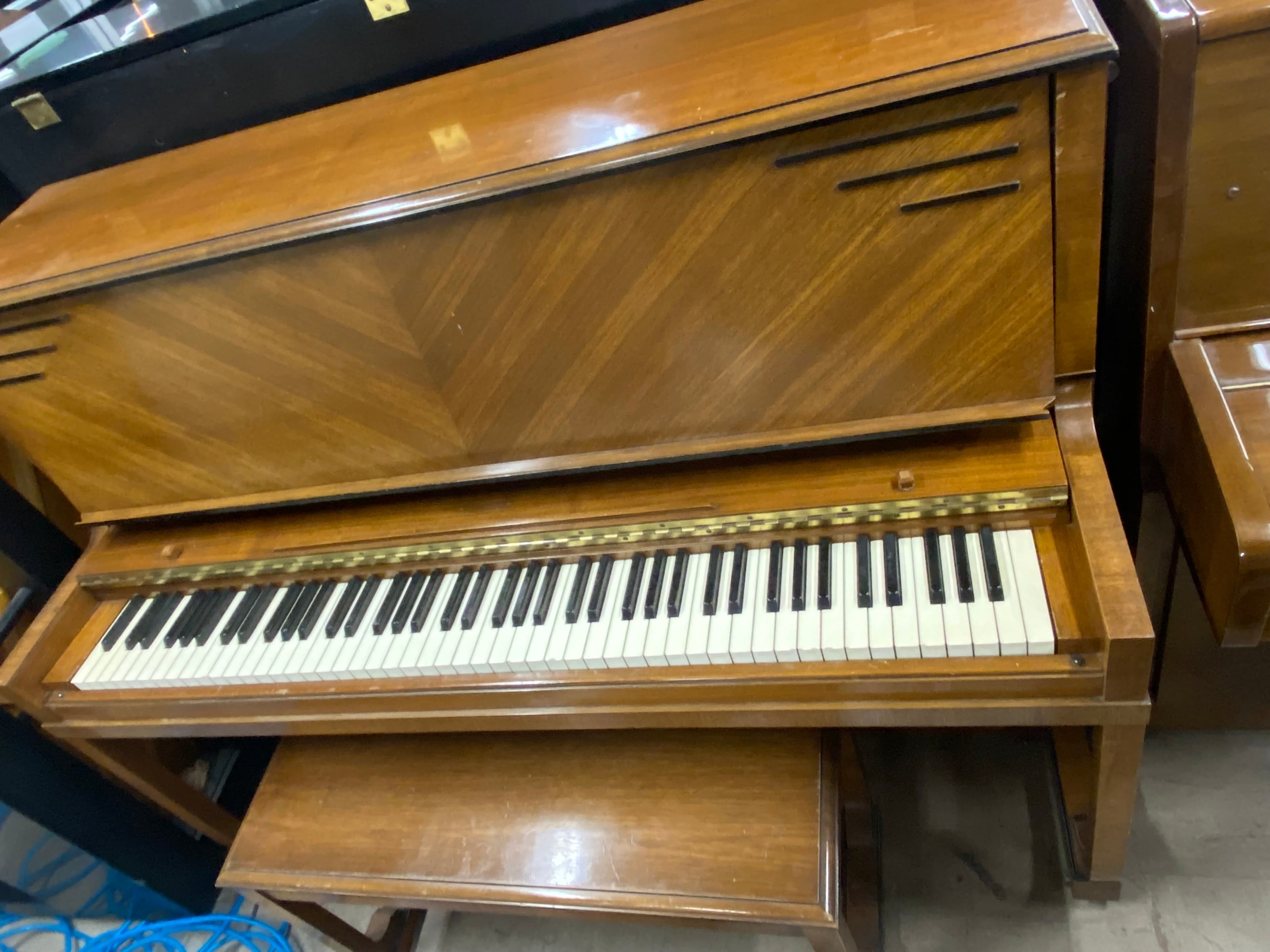 Gulbransen Deco Studio Upright Piano